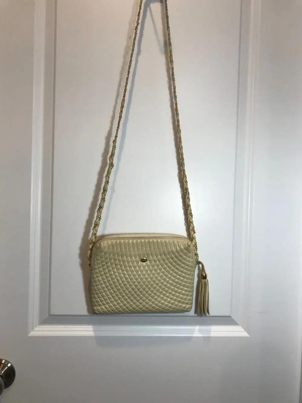 Bally Vintage Quilted Beige Leather Crossbody Bag Tassel Gold Chain Lux EUC